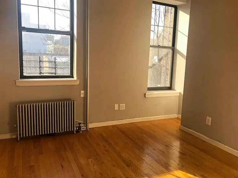 454 E 119th St #3R — Photo 6