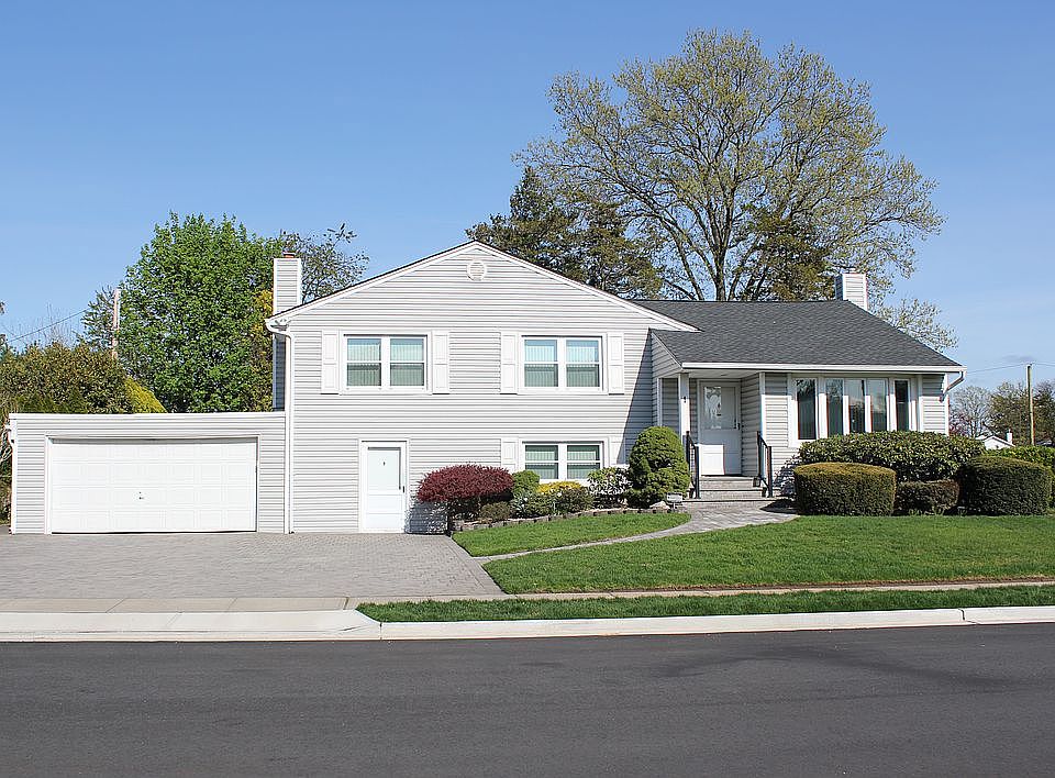 1st image of 1 Chadwick Rd