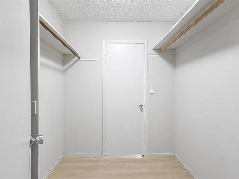 1327 Webster St #B305 — Photo 10
