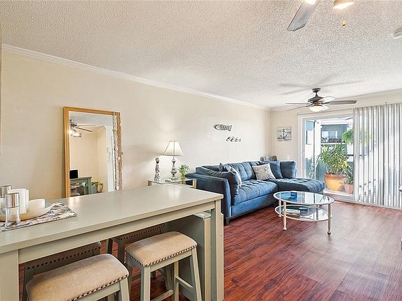 4th image of 1580 Harbor Dr Unit 224