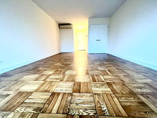 Rented by Corcoran | media 7