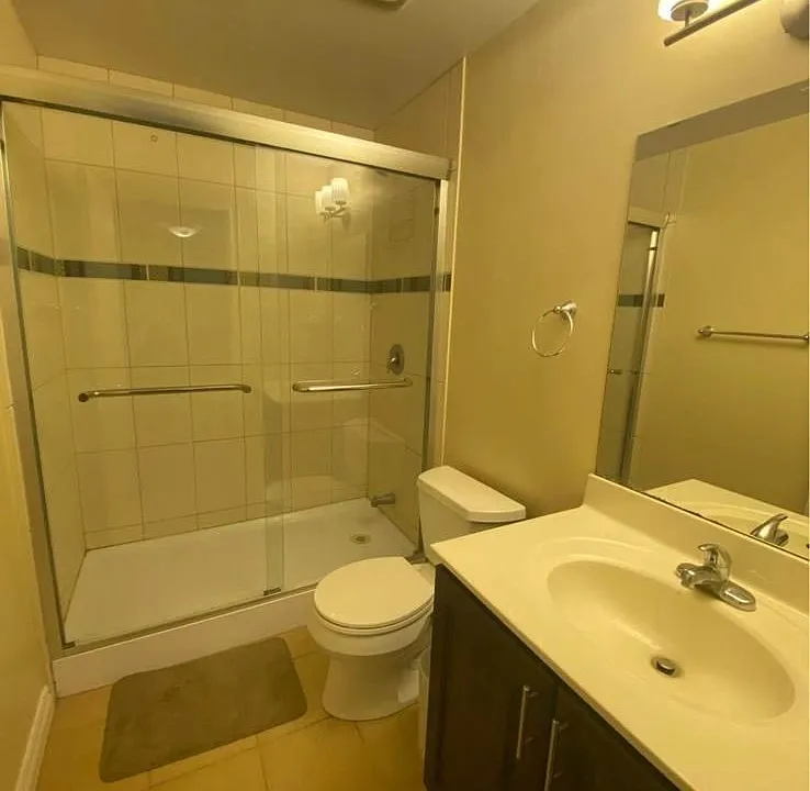 11 W Myrna Ln #BASEMENT