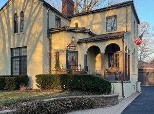 4901 Montgomery Ave, Downers Grove, IL 60515