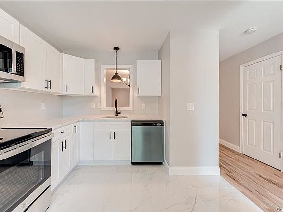 4th image of 603 Twin Brook Ct