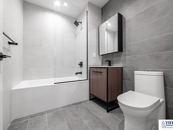 4th image of 157 Erasmus St Unit 1A