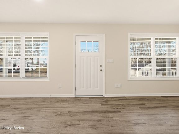 3rd image of 212 Chandler St