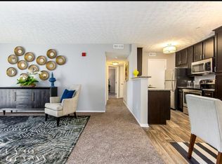 1038 Polaris Crossing Blvd, Columbus, OH 43081
