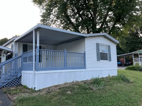 5 Crest Pointe Dr #Cres5, Belleville, IL 62221