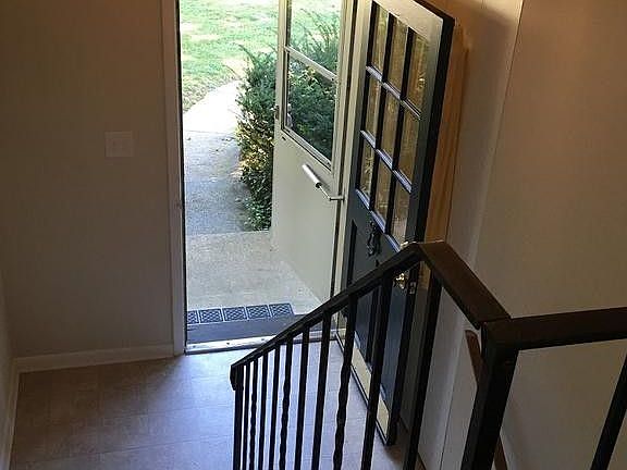3rd image of 309 Marlinspike Dr