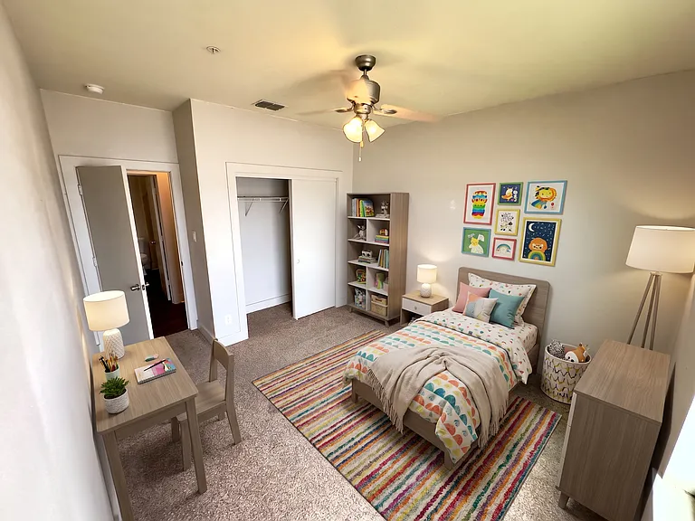 Large and cozy 2nd bedroom ideal for the kids or guest room