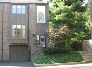 442 Willow Ct, Pittsburgh, PA
