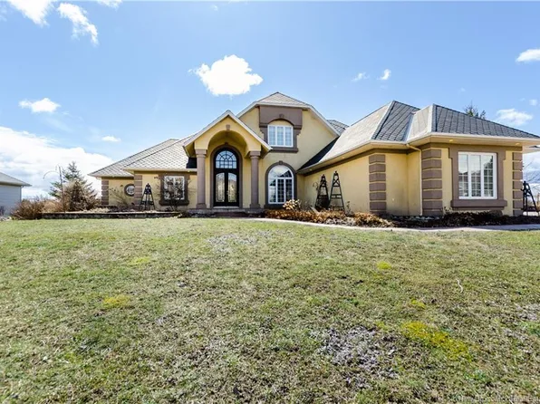 90 Congressional Cres, Moncton, NB E1H 3L3