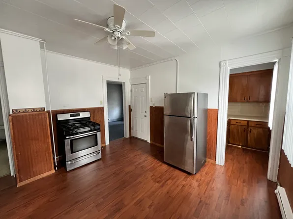 24 Woodlawn Ter #2, Waterbury, CT 06710