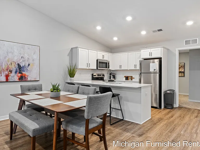 4322 Pine Forest Blvd NE #11 — Photo 7