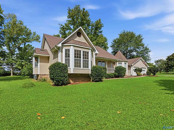 3rd image of 430 Shady Grove Rd