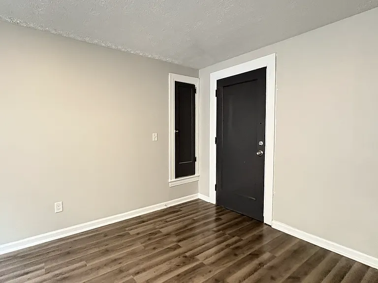 Meridian Living II — Photo 35