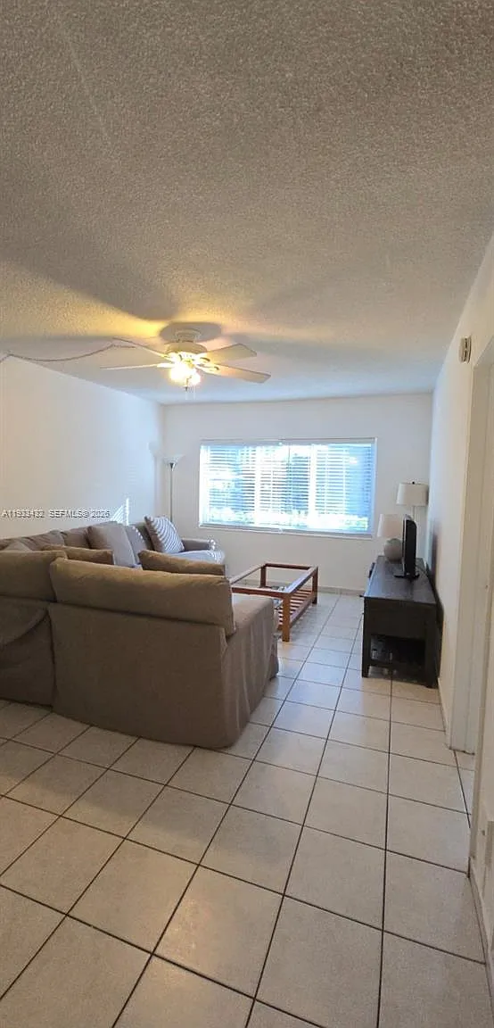Harbordale Condo — Photo 2