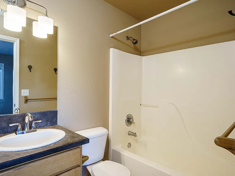 1926 SE 11th Ave #1926 — Photo 31
