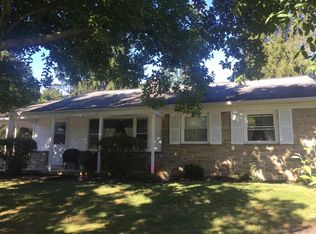 805 Robin Rd, Lancaster, PA 17601