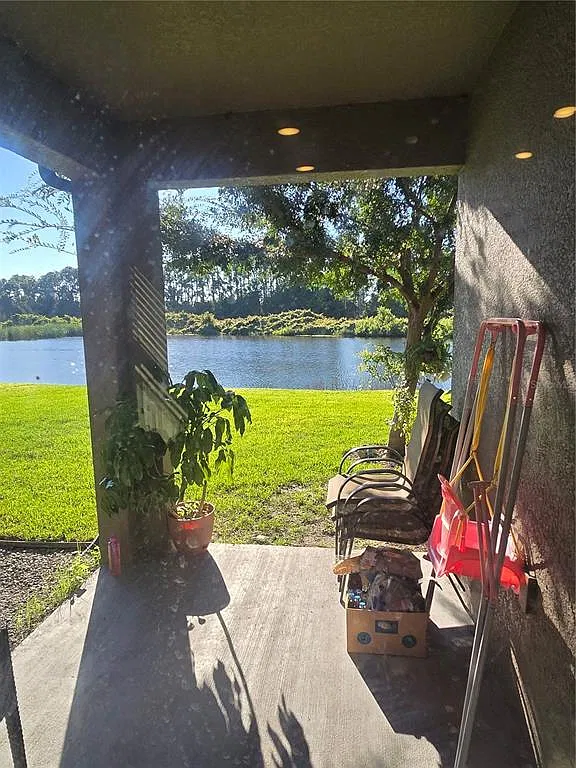 4 bed, 2.5 bath, 2347 sqft, $2,700 — Photo 3