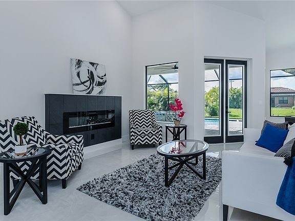 5th image of 2000 SW 30th Terrace Cpe