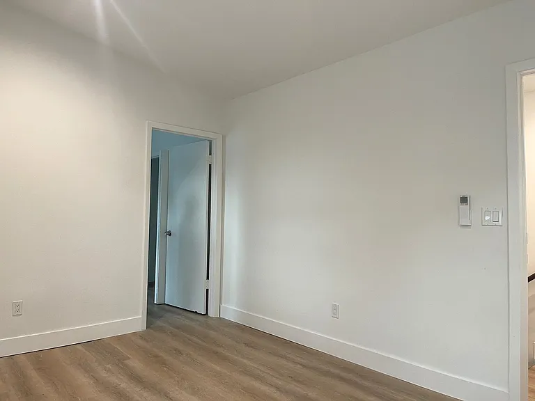 3603 Charles Ave — Photo 36