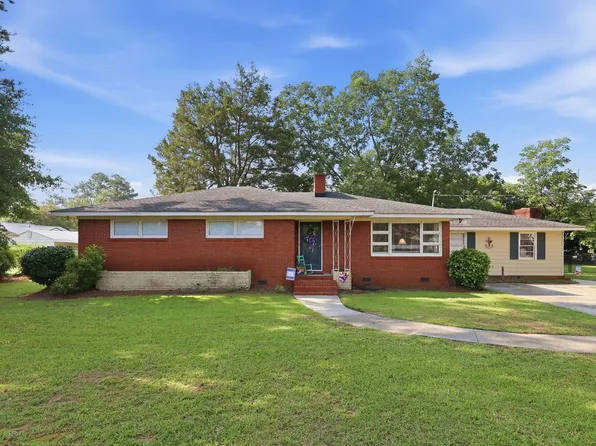 105 Jones Dr, Dunn, NC 28334