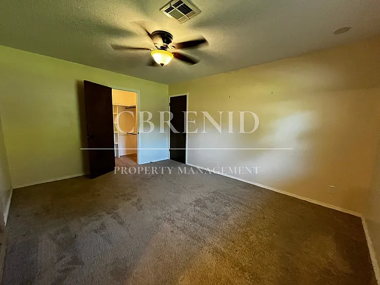 3010 Indian Dr — Photo 8