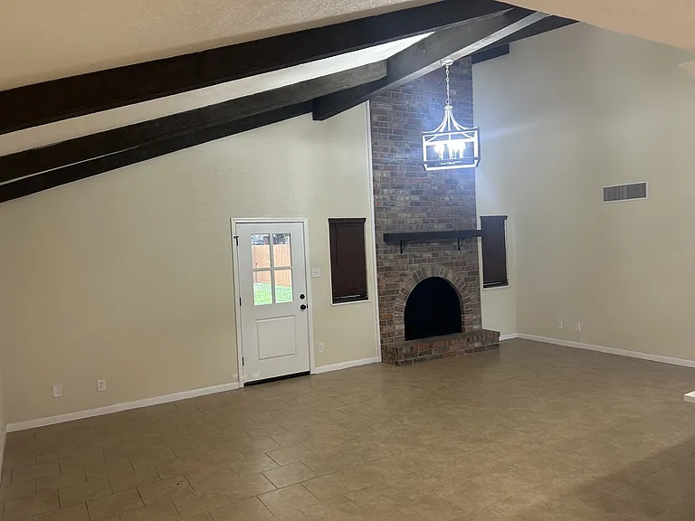 3 Donna Dr — Photo 8