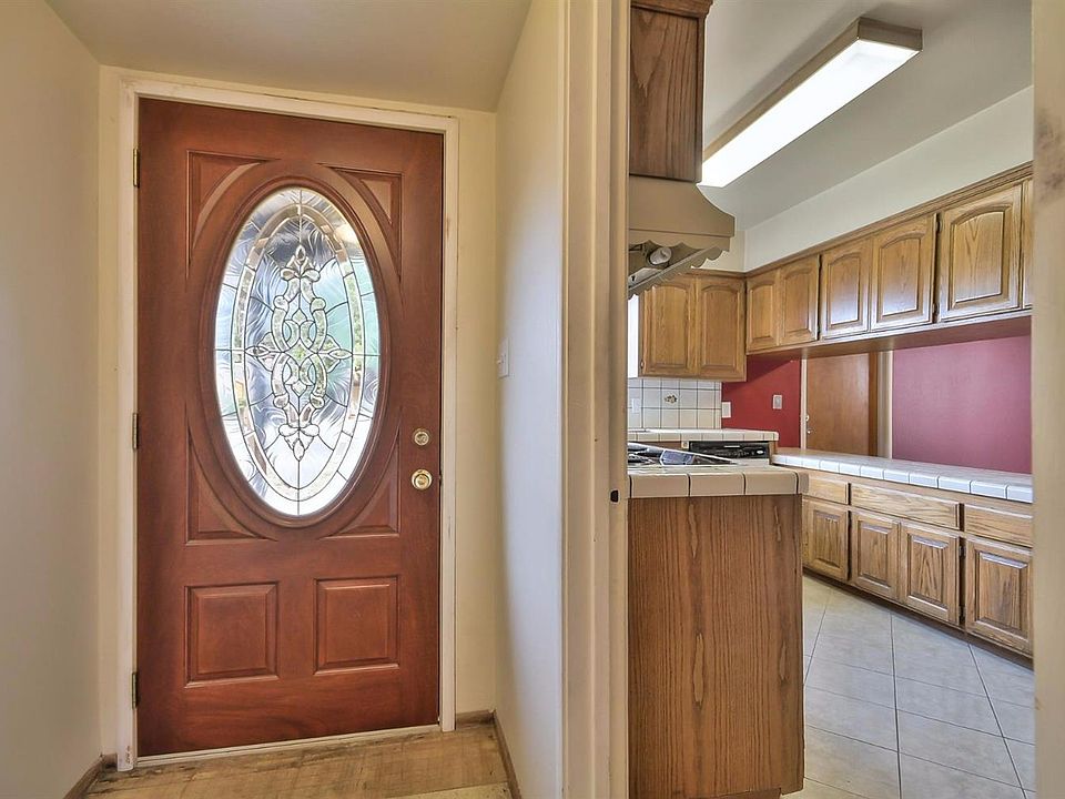 1st image of 7624 Capricorn Dr