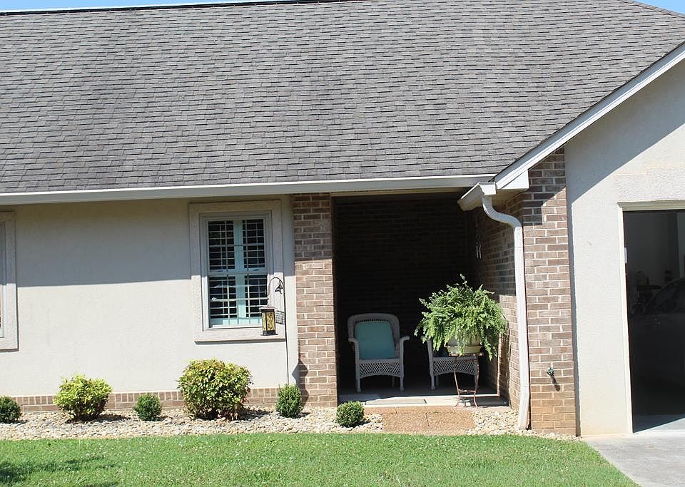 1st image of 462 Lochmere Dr