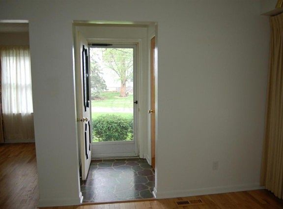 2nd image of 17859 Woodview Dr