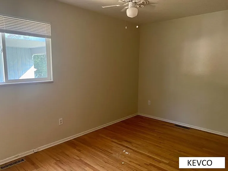1400 Hillcrest Dr — Photo 10
