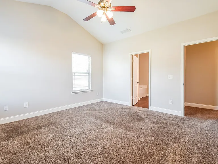 547 Joneus Dr — Photo 12