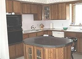 4th image of 265 Hillside Ave