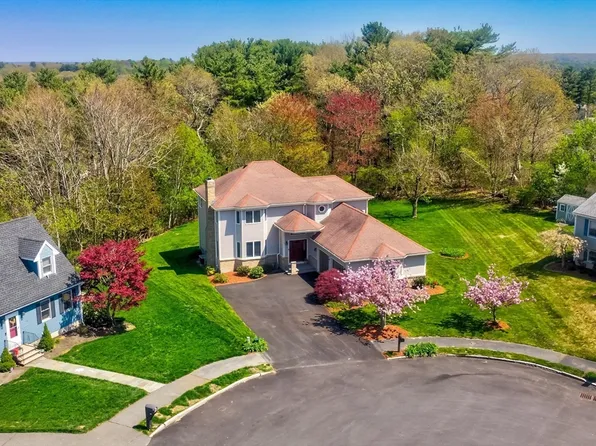 43 Hampshire Rd, Peabody, MA 01960