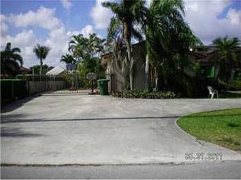 5th image of 10470 NW 134th St