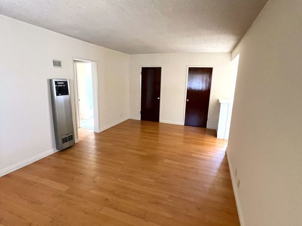 319 N Maryland Ave APT 12