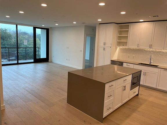 4th image of 1600 S 1st St #310