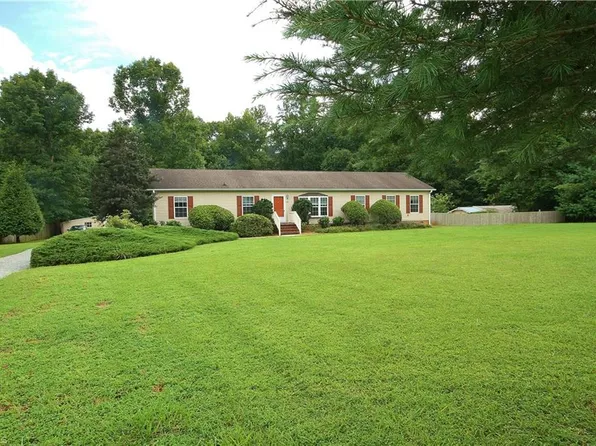 5919 Christys Ln, Mebane, NC 27302