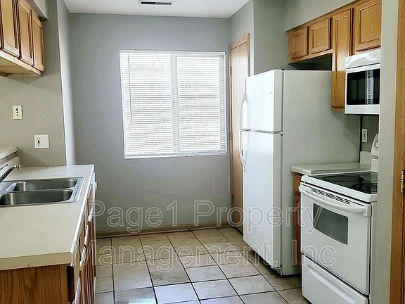 5th image of 1034 Minns Dr #F