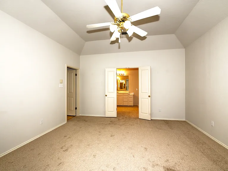 1615 Hawks Tree Ln — Photo 18