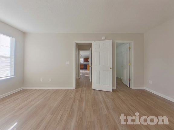 5th image of 386 Fox Trot Dr