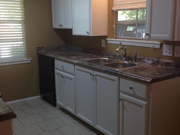 3rd image of 2503 Grand Ave