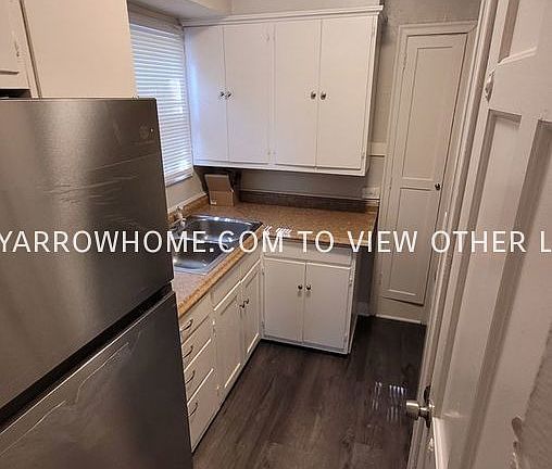 5th image of 1119 E 75th St