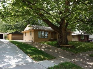 4032 Lynner Dr, Des Moines, IA 50310