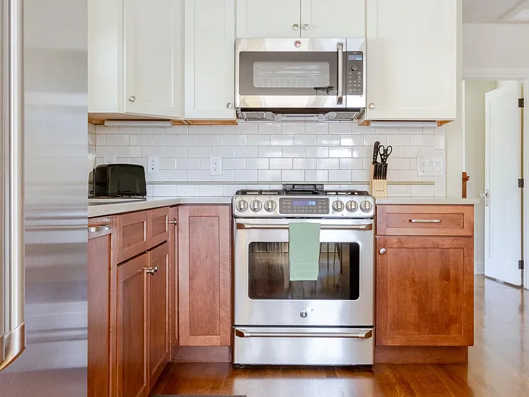 590 S Williams St — Photo 12