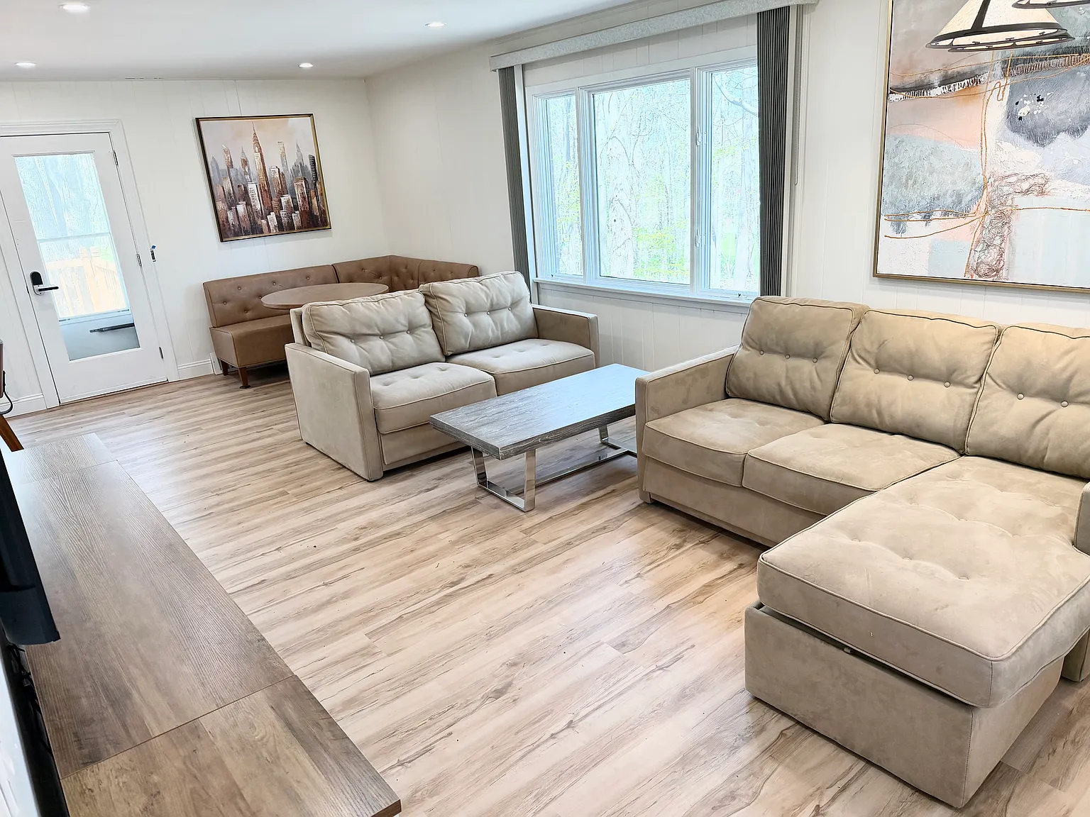 2 bed, 1.5 bath, 1276 sqft, $2,600 — Photo 3