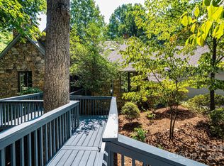 215 36th Avenue Cir NW, Hickory, NC 28601