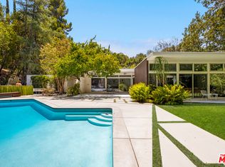 3700 Hayvenhurst Ave, Encino, CA 91436